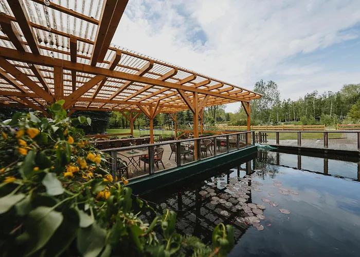 Aara Hotel