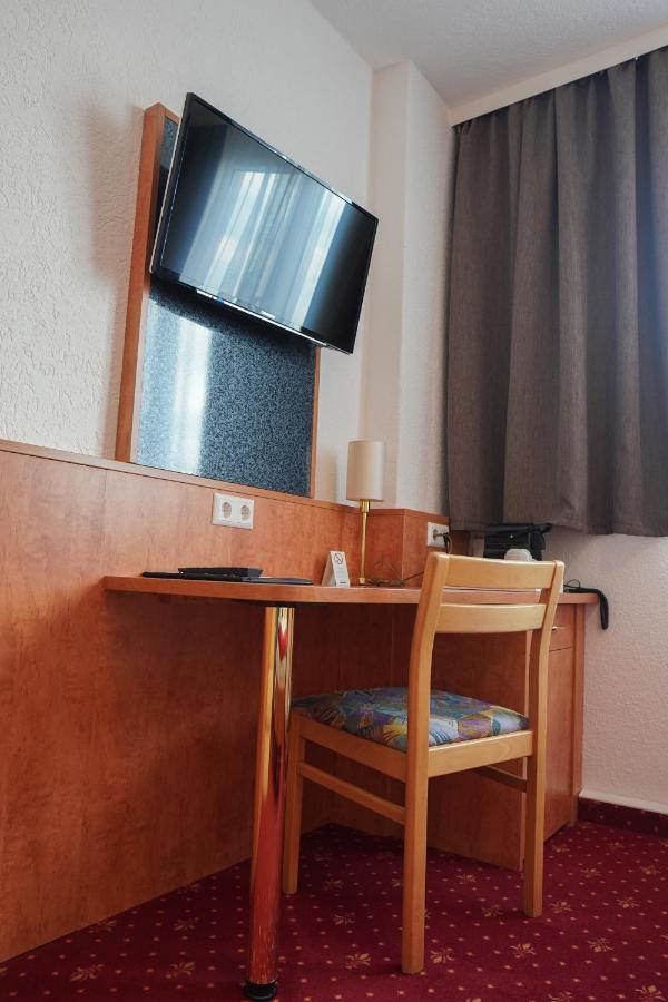 Aara Hotel 3*