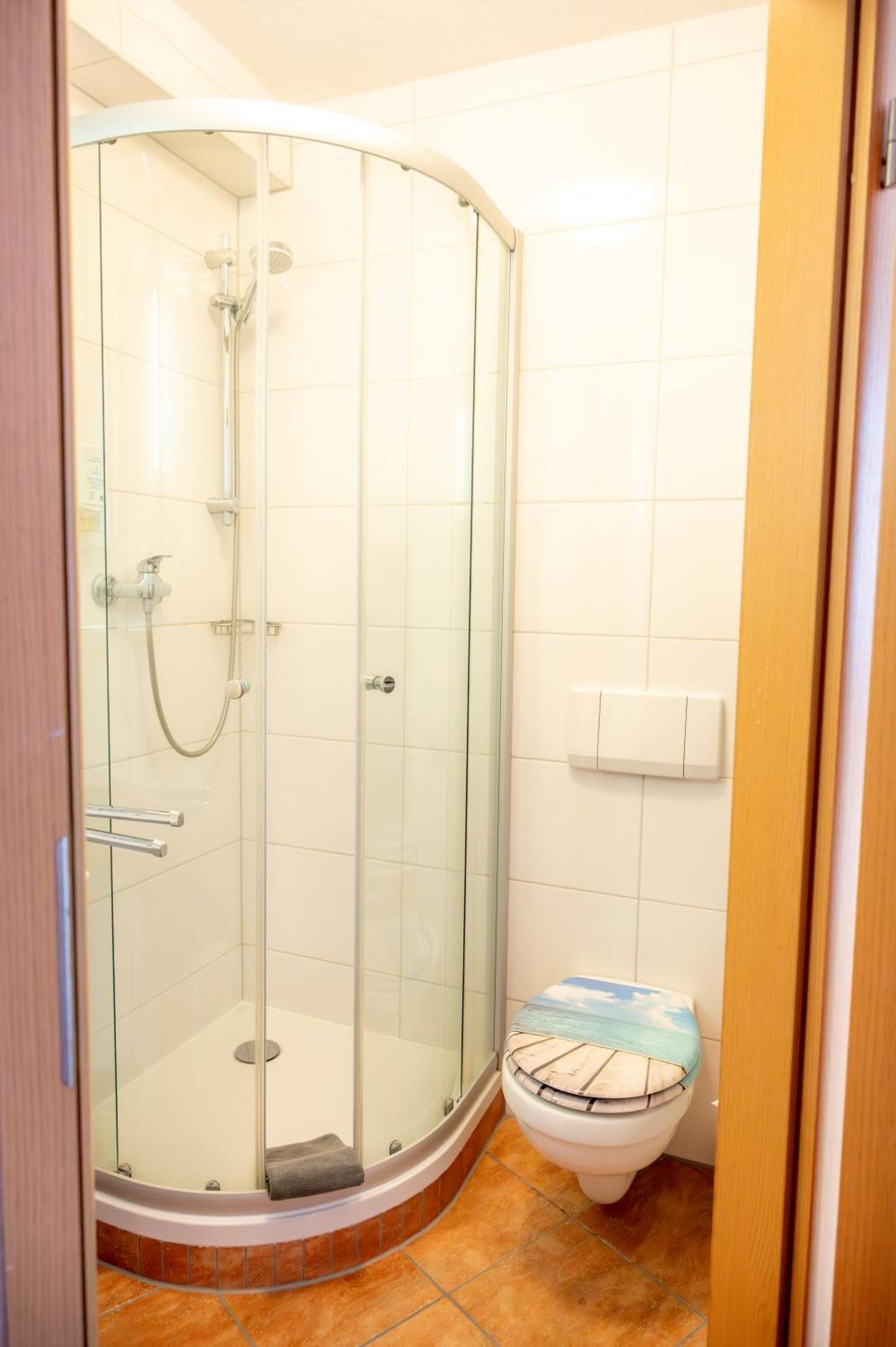Hotel Aara 3*