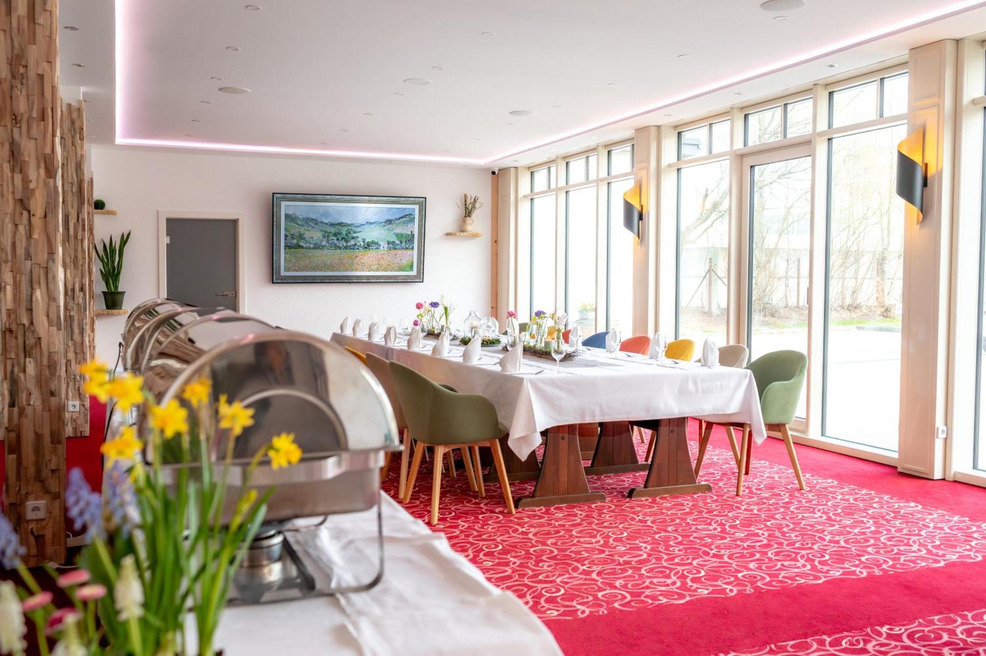 Aara Hotel