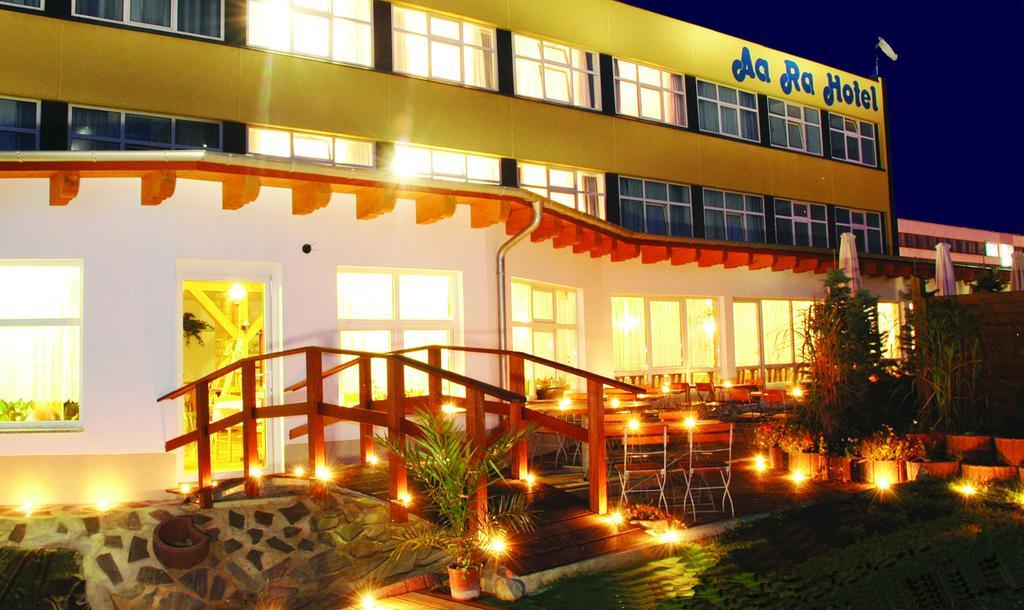 Aara